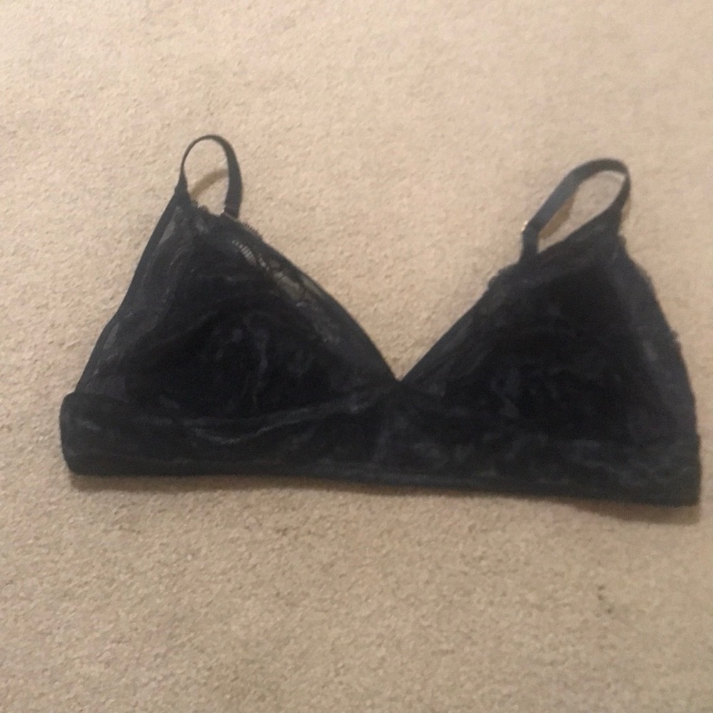 🌸NEW🌸  Soma Black Lace Crushed Velvet Convertible Bra!